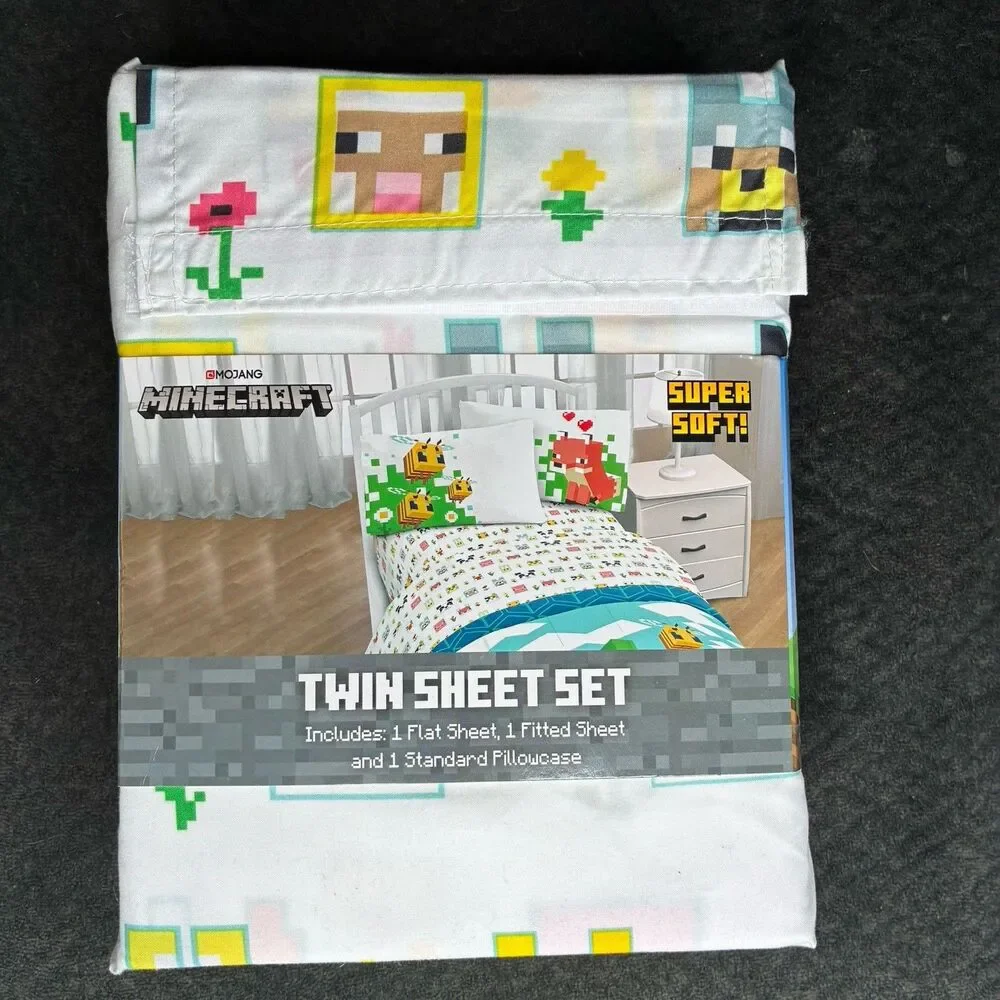 Minecraft Bee & Friendly Fox Beautiful Day Twin Sheet Set Sunnyside Up Polyester